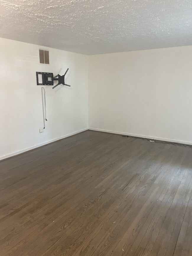 Building Photo - 9223 Redbridge Ct
