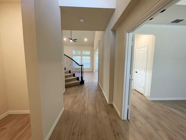 Building Photo - 6270 Shasta Creek Rd