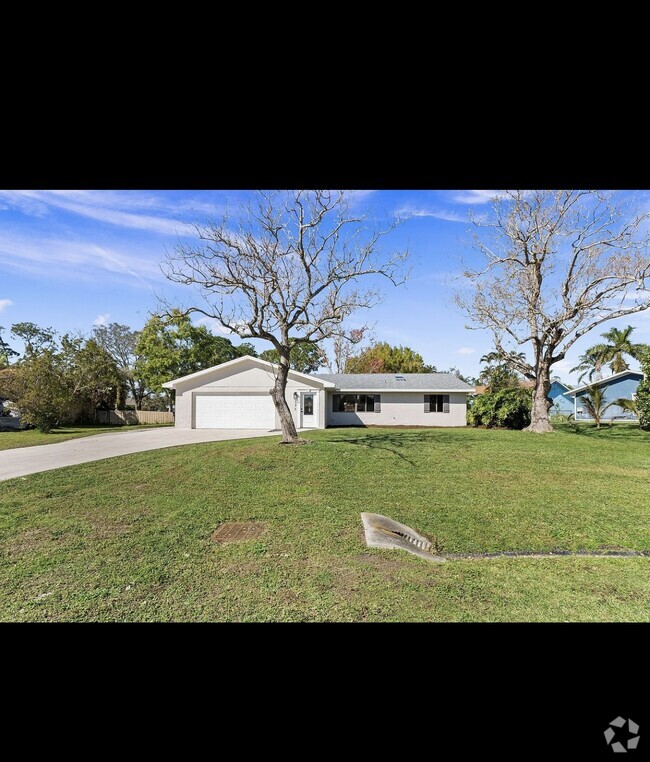 Building Photo - 171 NE Twylite Ter