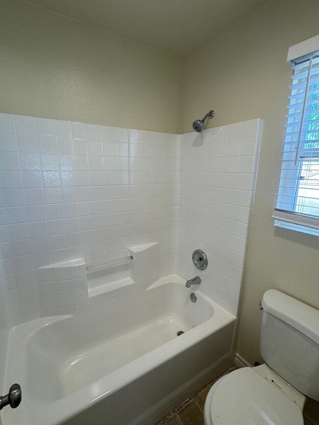 Building Photo - 10591 Wincheck Rd