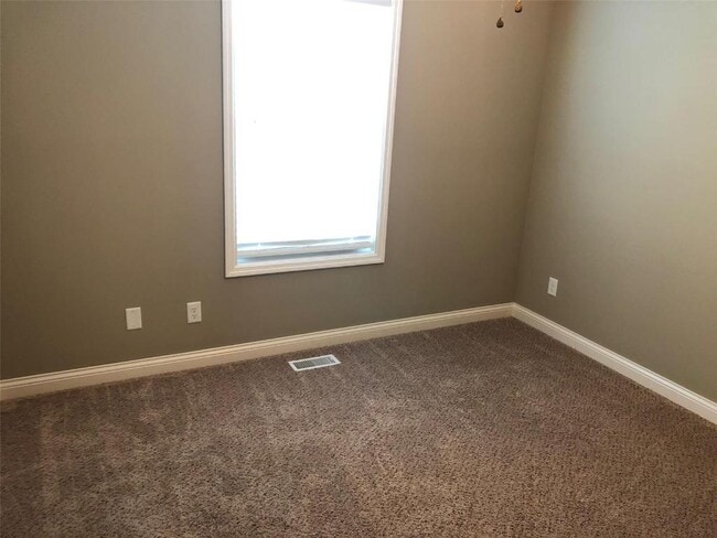 Building Photo - 480 Honeysuckle Creek Dr