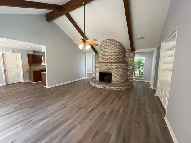 Building Photo - 27226 W Pyeatt Ln