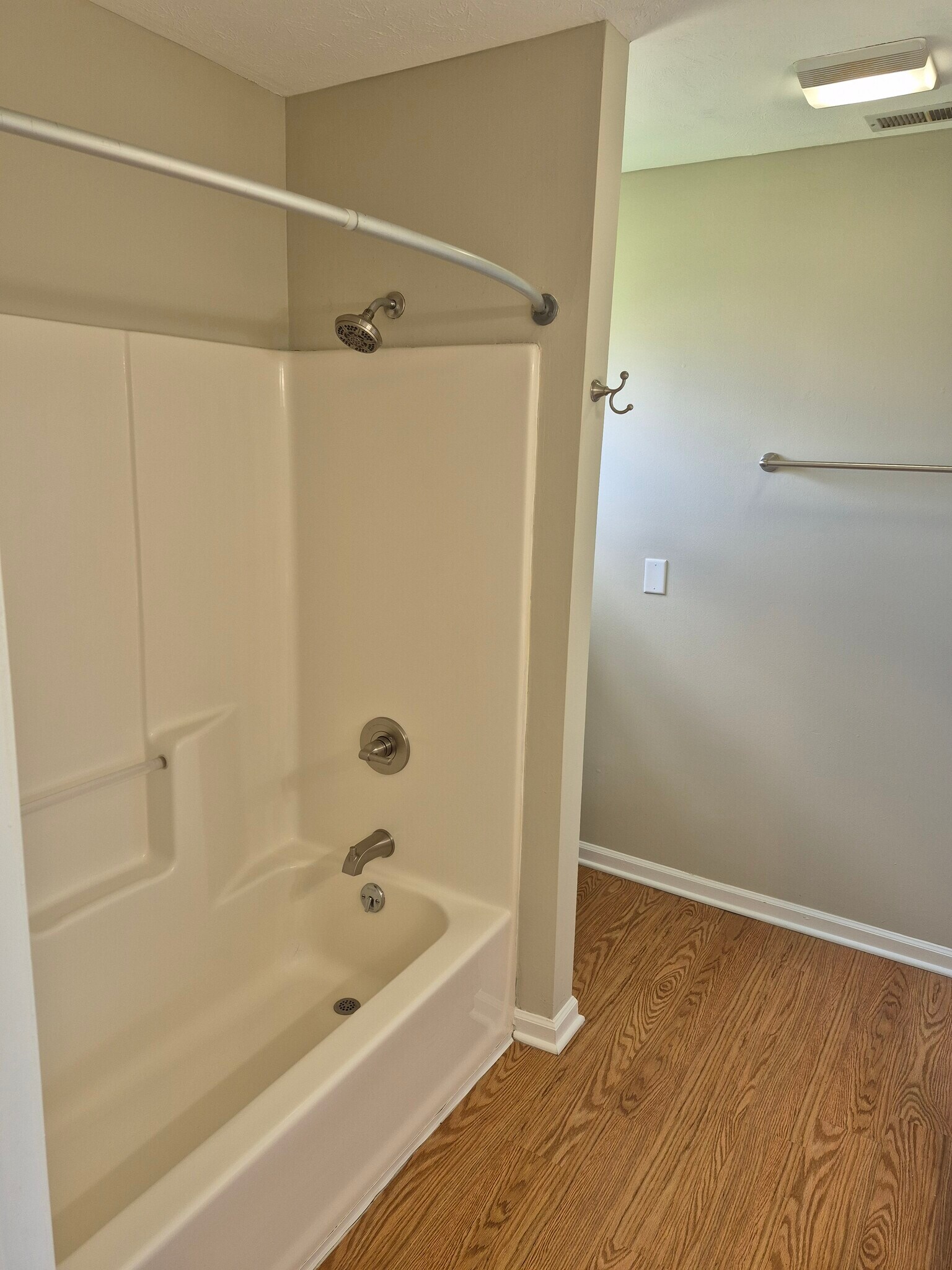 Building Photo - 3333 Trafalgar Ct