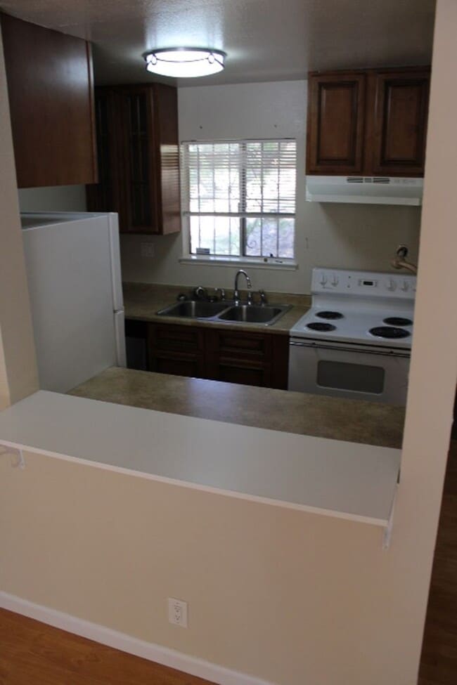 Building Photo - 507 Chabre Ct