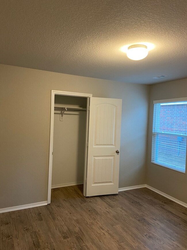 Building Photo - *Pre-leasing* Four Bedroom | Two Bath Home...