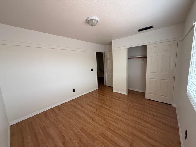 Building Photo - 3012 E Hermosa Vista Dr