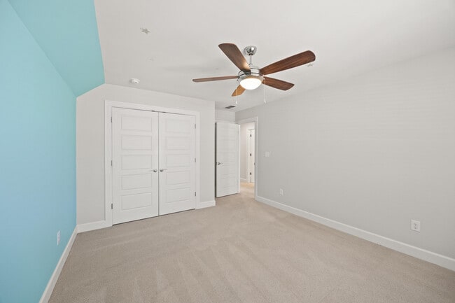 Building Photo - 916 Star of Danube Way