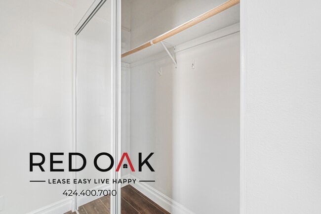 Building Photo - 3425 Walton Ave