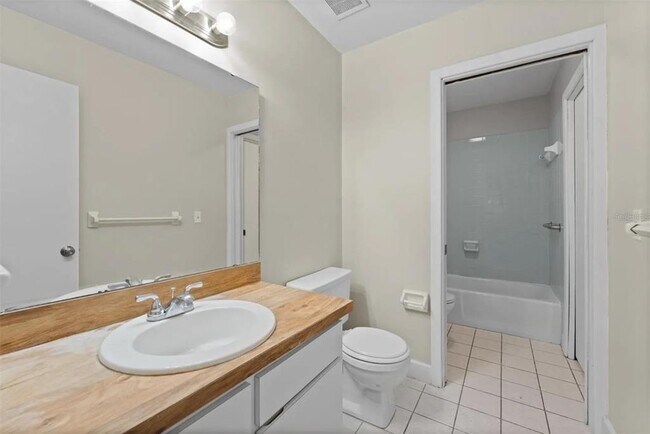 Building Photo - 4418 Highland Ln