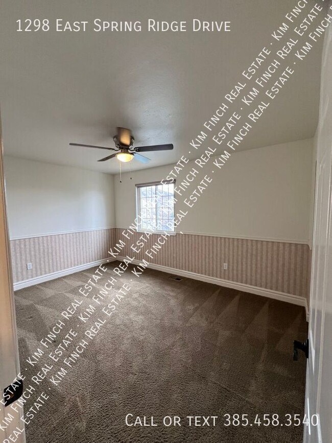 Building Photo - 1298 E Spring Ridge Dr