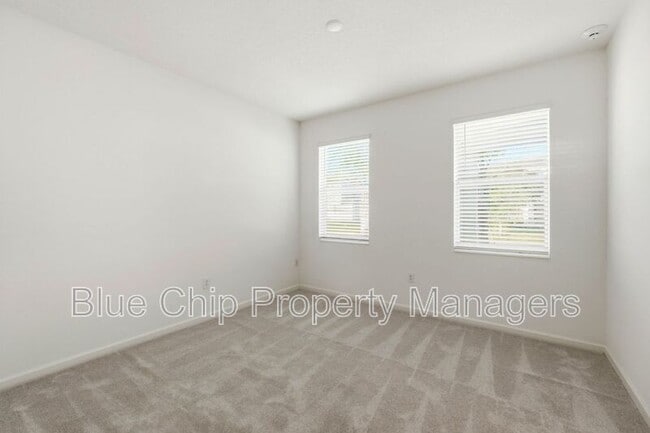 Building Photo - 211 Ballo Dr