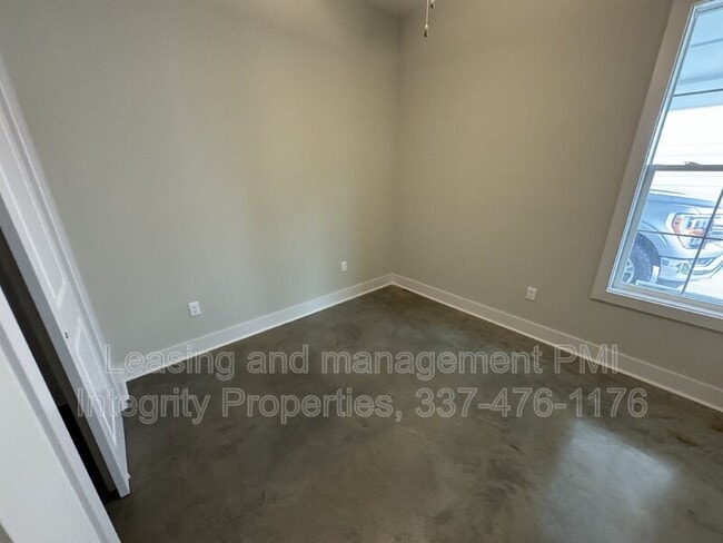 Building Photo - 106 Satsuma Dr