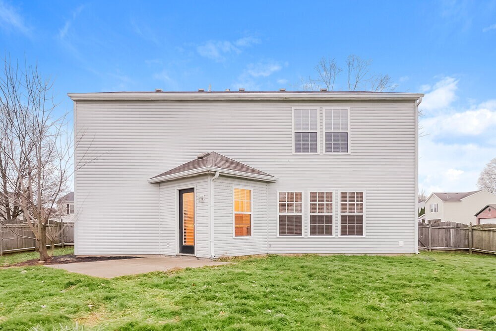 Building Photo - 6432 Nightshade Dr