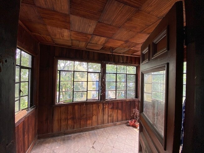 Building Photo - 62 Liberty Ave