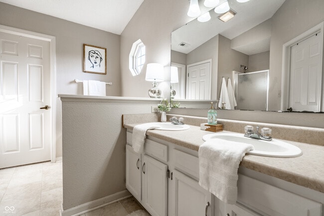 Building Photo - 10513 Blue Springs Ln