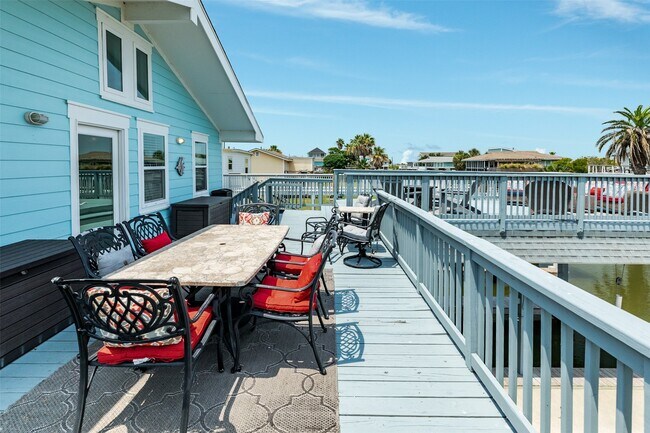 Building Photo - 16614 Bermuda Way