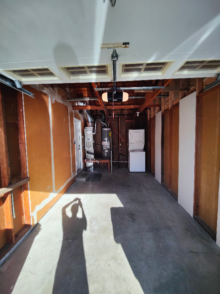 Building Photo - 852 Doyle Rd