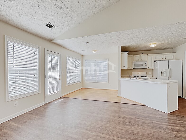 Building Photo - 740 Chatham Park Dr