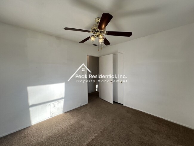 Building Photo - Very Nice 3bd/1ba House with 2 Car Garage