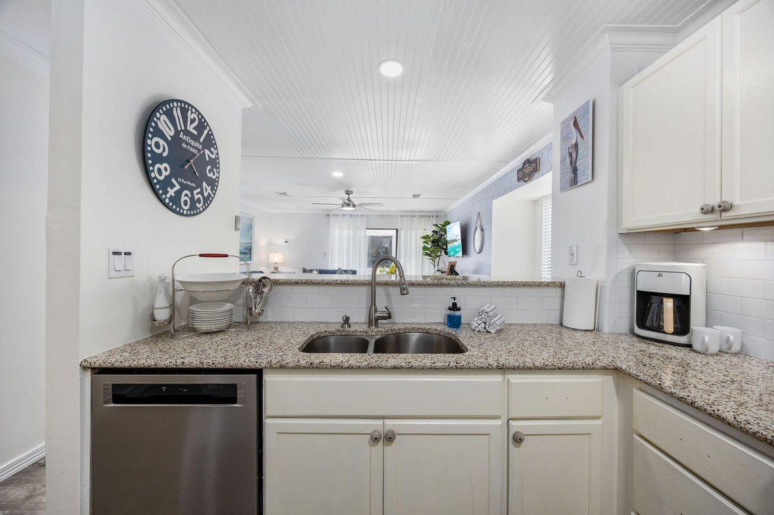 Building Photo - 209 75th Ave N