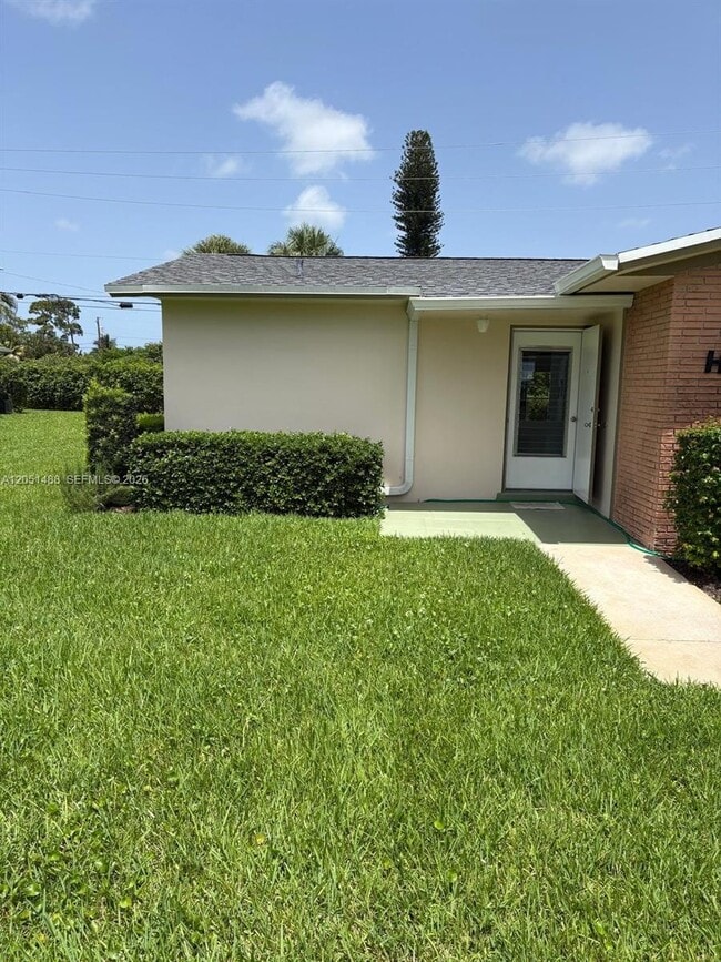 Building Photo - 2630 Barkley Dr E