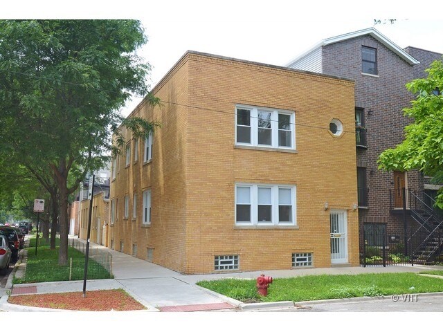 Building - 1500 N Artesian Ave