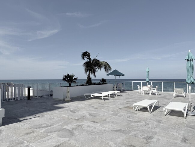 Building Photo - 3450 S Ocean Blvd