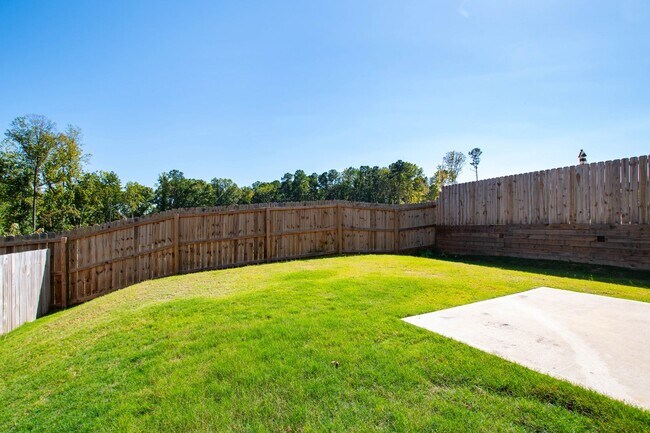 Building Photo - Modern 3BR/2.5BA Home with Open Layout – W...
