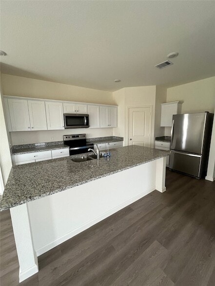 Building Photo - 5903 Grantgrala Dr