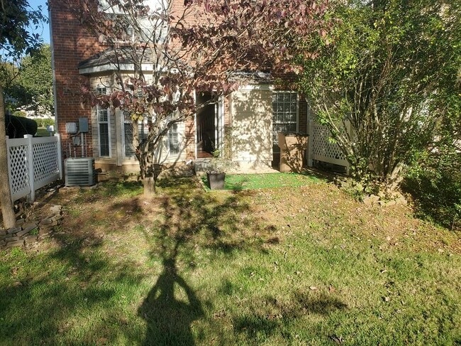 Building Photo - Remodeled 3BR/2.5BA in Nashboro Golf Club