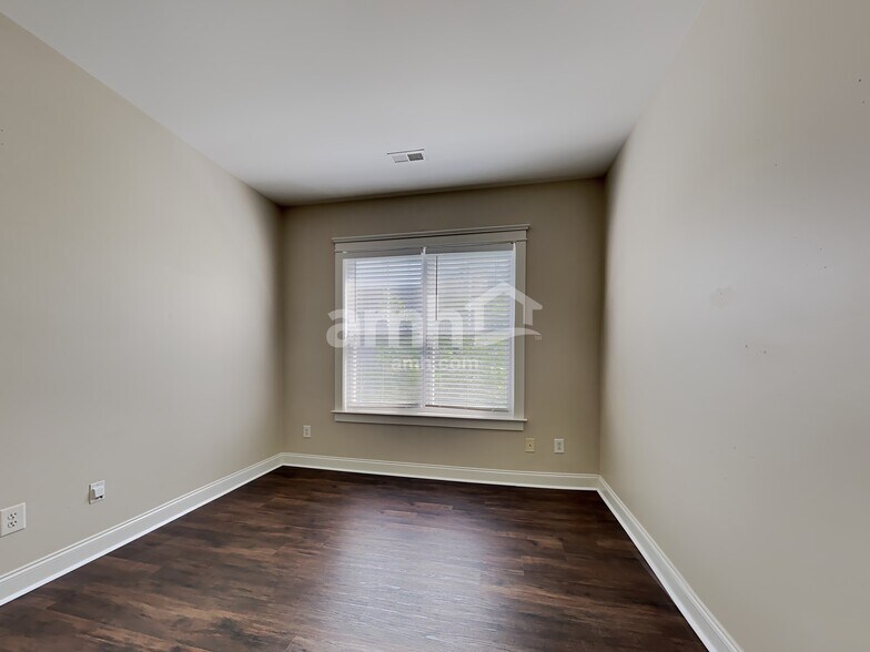 Building Photo - 2612 Merion Hills Ct