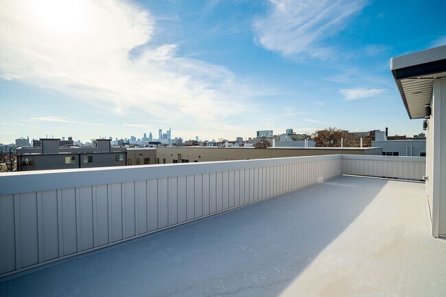 Building Photo - 2022 N 5th St