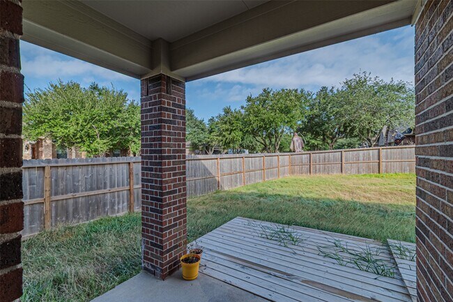 Building Photo - 17818 Serene Shore Dr