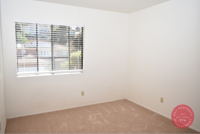Building Photo - For Rent – Spacious 3 Bedroom, 2.5 Bath Ho...