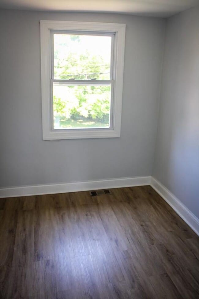 Building Photo - Stunning 3-Bedroom Home with Modern Amenities in a Prime Neighborhood!