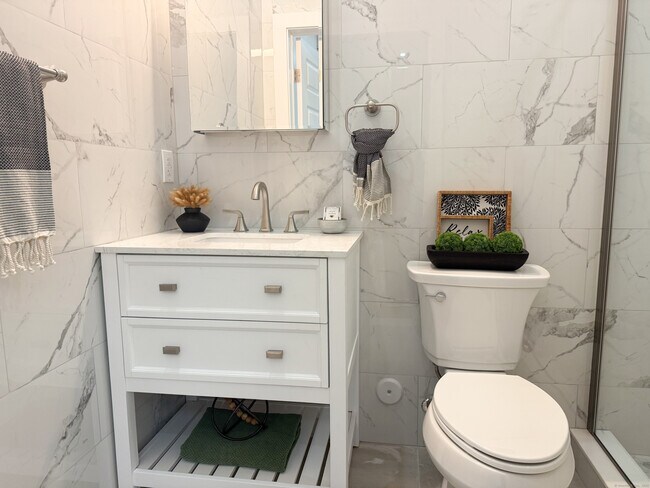 Building Photo - 253 State St