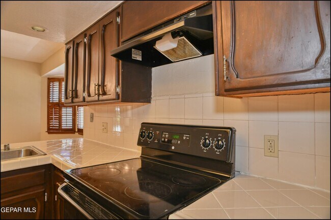 Building Photo - 11600 Casa View Dr