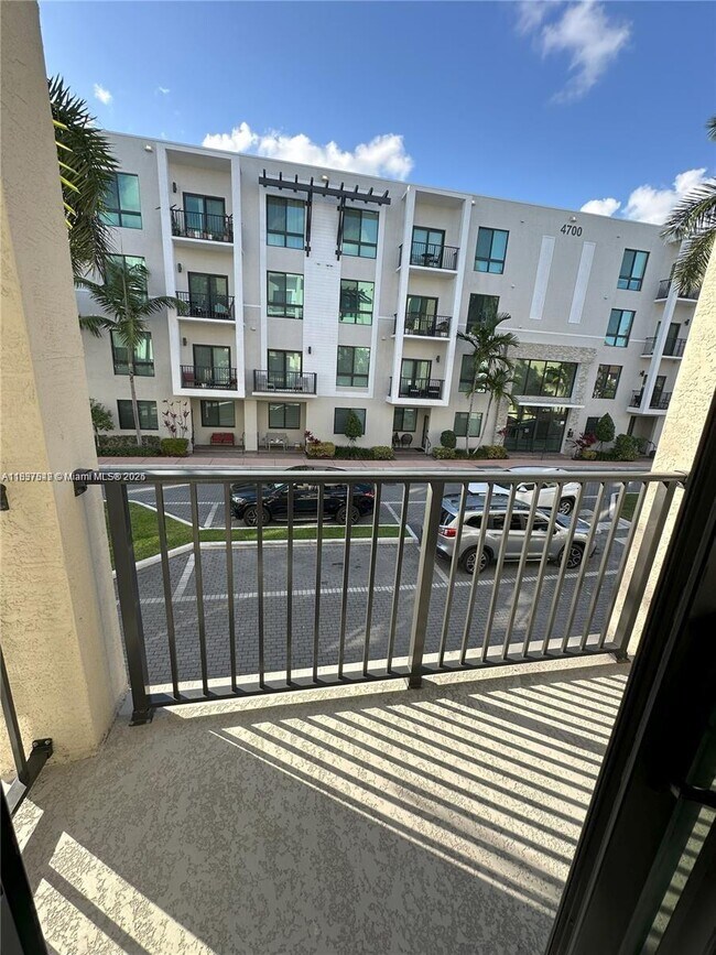 Building Photo - 4670 NW 84th Ave