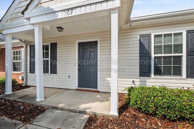 Building Photo - 109 Kousa Ln
