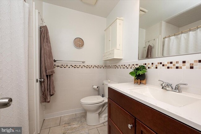 Building Photo - 12204 Sir Lancelot Dr