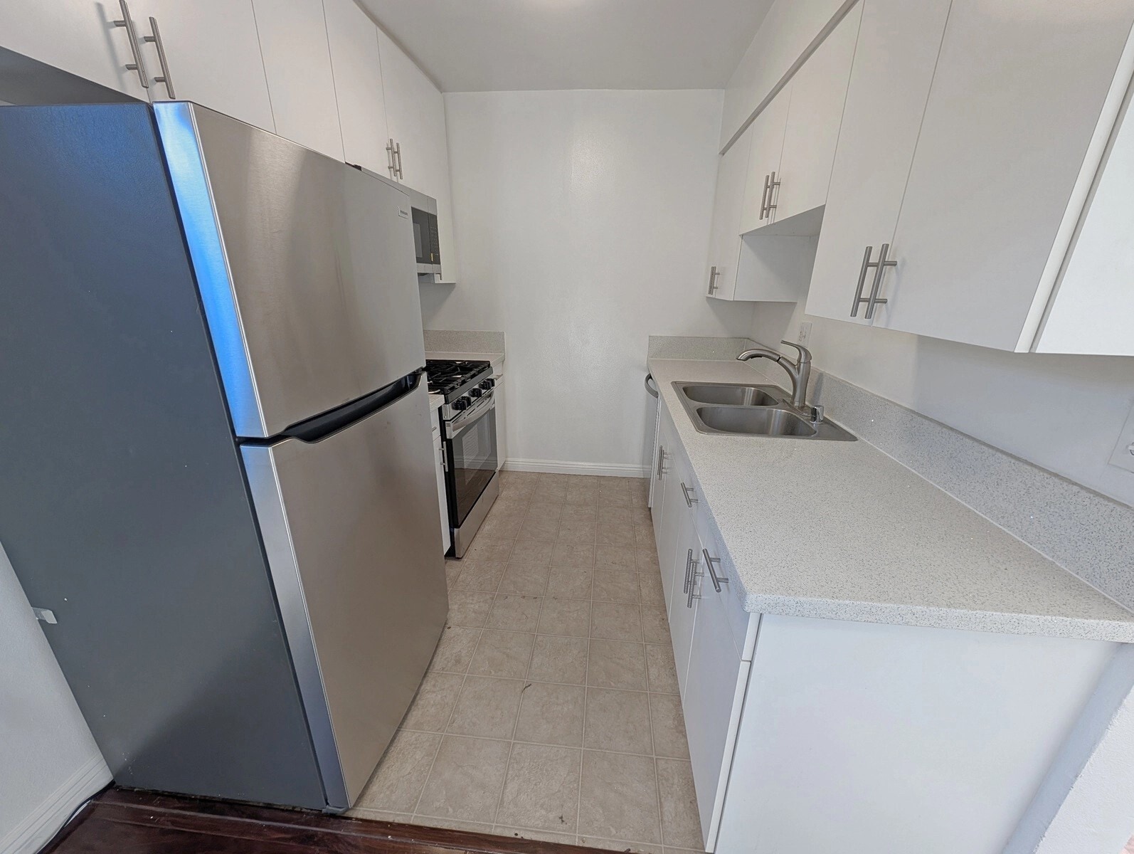 Building Photo - 4402 Mammoth Ave