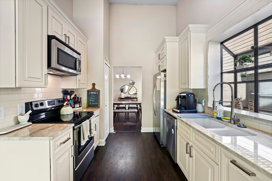 Building Photo - 3220 Tall Timber Dr