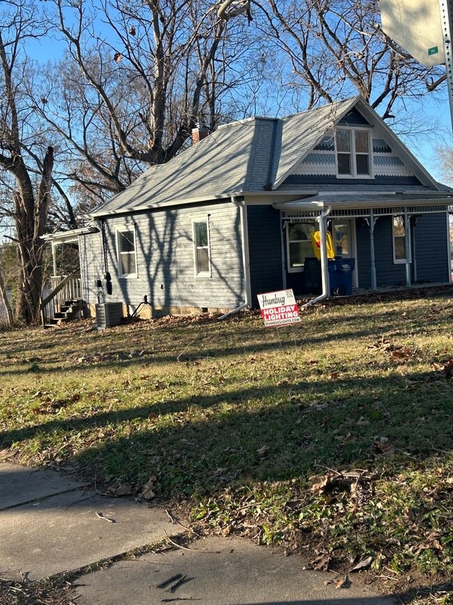 Building Photo - 839 Locust St
