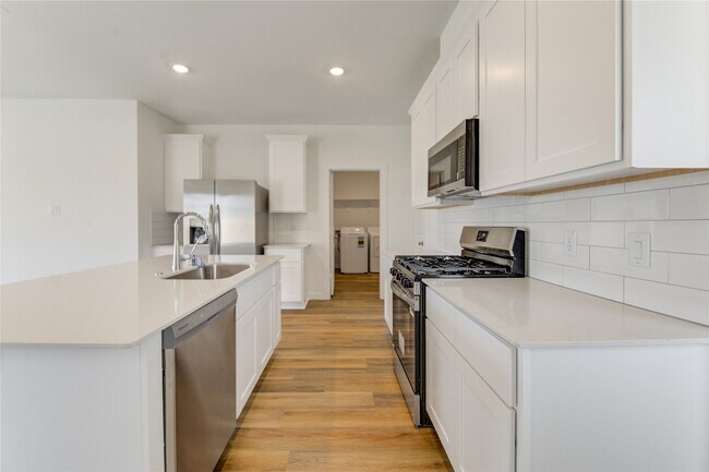 Building Photo - 9043 Rose Water Trl