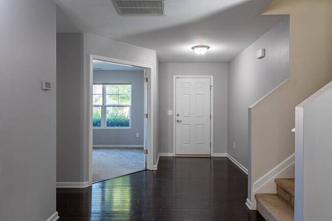 Building Photo - Available on July 10! Experience modern comfort in this spacious 4+ bedroom home
