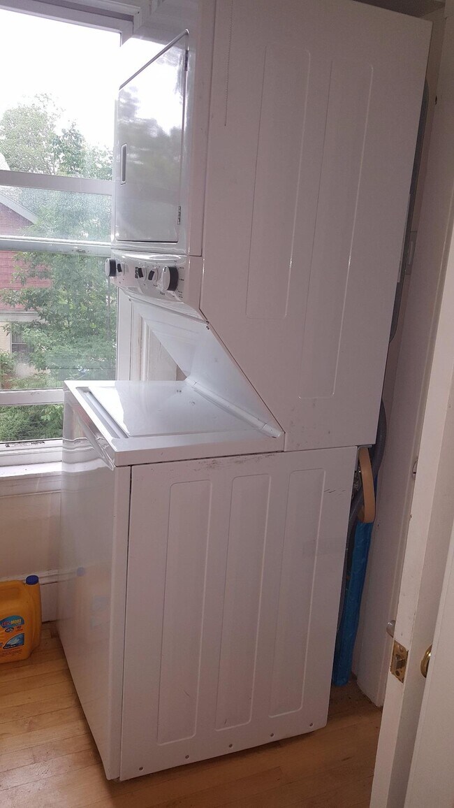 Building Photo - 29 Ricker Rd