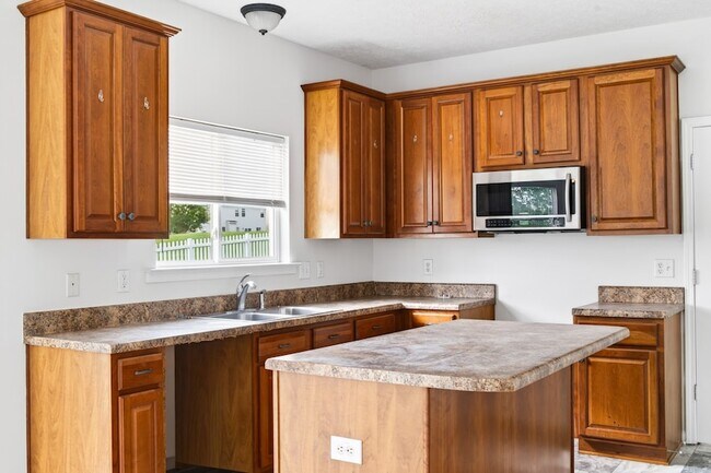 Building Photo - 183 Vintage Cir