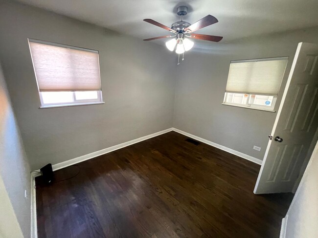 Building Photo - Fully Updated 4 Bedroom Home With Finished...