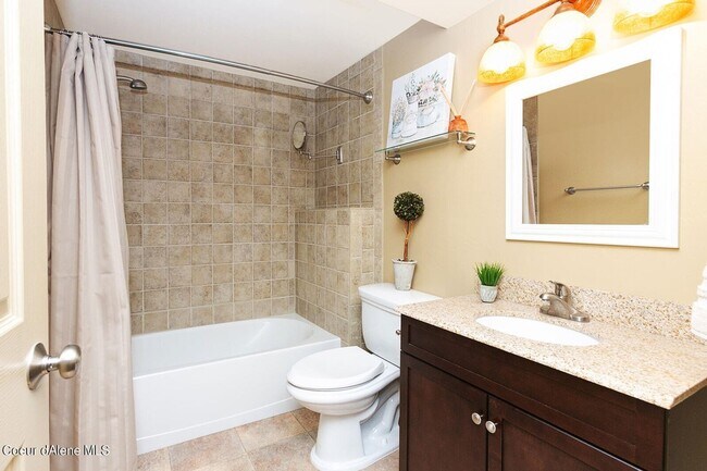 Building Photo - Spacious 5-Bedroom Coeur d'Alene Place Home with Theater Room