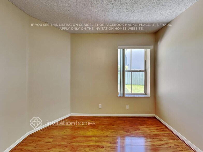 Building Photo - 927 Stanton Dr